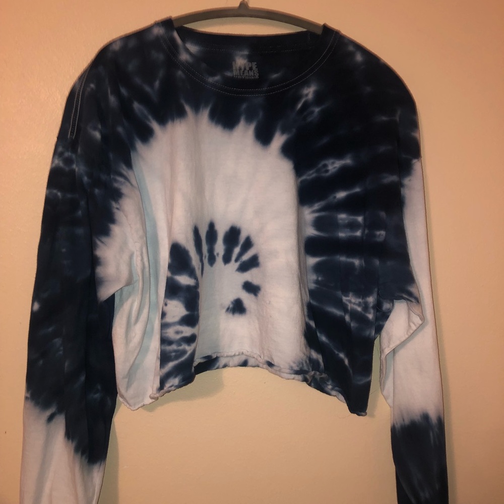 Long sleeve crop top